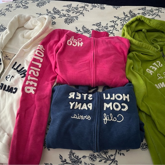 Set of 4 Hollister hoodies - Picture 2 of 5